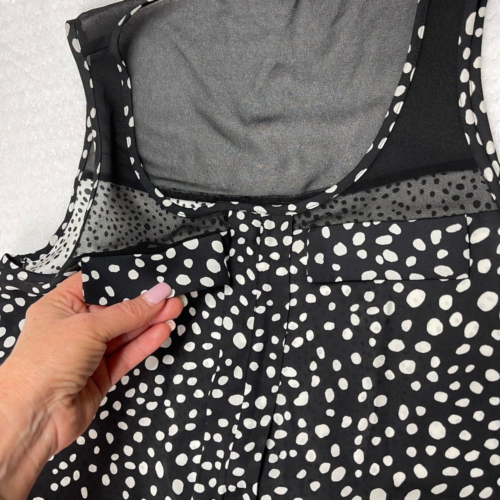 Express Color block sleevless blouse. - Picture 6 of 10
